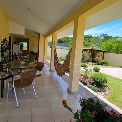 Casa Residencial com 280m², 4 quartos (sendo 3 suítes), 2 garagens, no bairro Sul Do Rio em Santo Amaro Da Imperatriz