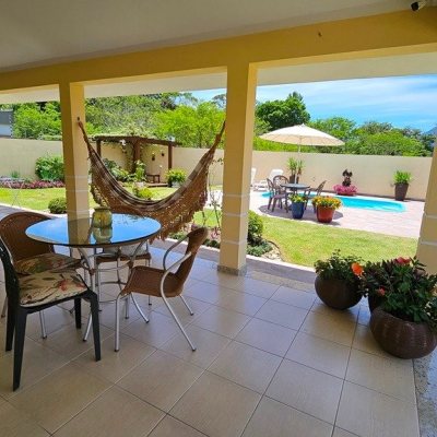 Casa Residencial com 280m², 4 quartos (sendo 3 suítes), 2 garagens, no bairro Sul Do Rio em Santo Amaro Da Imperatriz