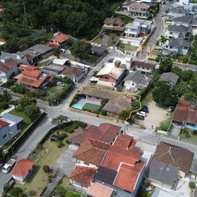 Casa Residencial com 250m², 4 quartos, 1 suíte, no bairro Santo Antônio De Lisboa em Florianópolis