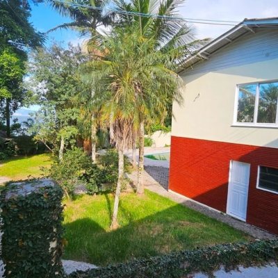 Casa Residencial com 166m², 3 quartos, 3 garagens, no bairro Ponta De Baixo em São José