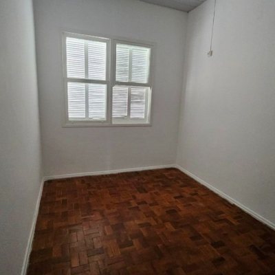 Casa Residencial com 166m², 3 quartos, 3 garagens, no bairro Ponta De Baixo em São José