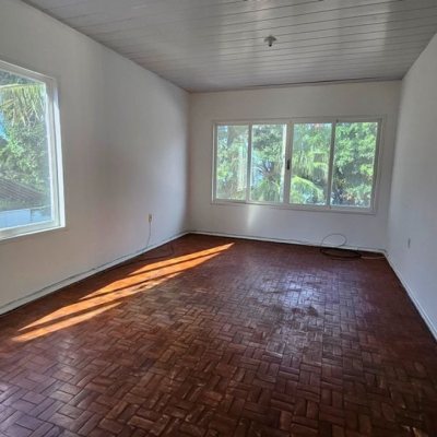 Casa Residencial com 166m², 3 quartos, 3 garagens, no bairro Ponta De Baixo em São José