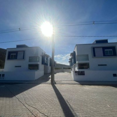 Casa Residencial com 140m², 3 quartos, 1 suíte, 2 garagens, no bairro Ribeirão Da Ilha em Florianópolis