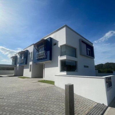 Casa Residencial com 140m², 3 quartos, 1 suíte, 2 garagens, no bairro Ribeirão Da Ilha em Florianópolis