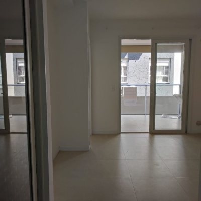 Apartamentos com 47m², 2 quartos, 1 suíte, 1 garagem, no bairro Cachoeira do Bom Jesus em Florianópolis