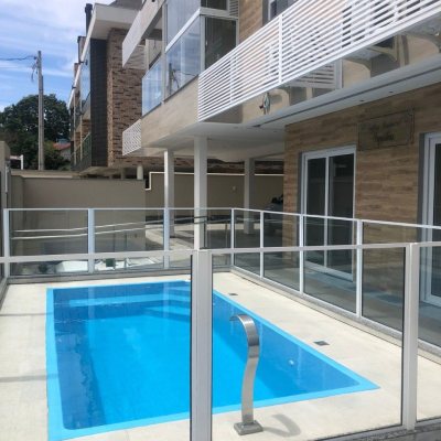 Apartamentos com 47m², 2 quartos, 1 suíte, 1 garagem, no bairro Cachoeira do Bom Jesus em Florianópolis