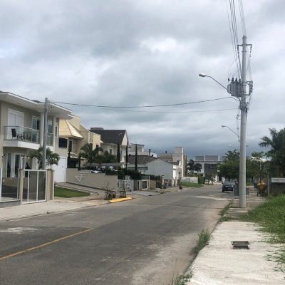 Apartamentos com 47m², 2 quartos, 1 suíte, 1 garagem, no bairro Cachoeira do Bom Jesus em Florianópolis