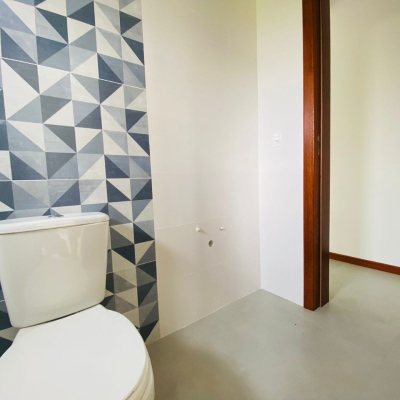 Casa Residencial com 151m², 3 quartos, 1 suíte, 2 garagens, no bairro Campeche em Florianópolis