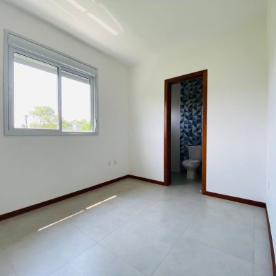 Casa Residencial com 151m², 3 quartos, 1 suíte, 2 garagens, no bairro Campeche em Florianópolis