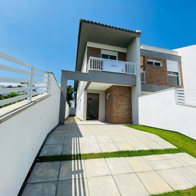 Casa Residencial com 151m², 3 quartos, 1 suíte, 2 garagens, no bairro Campeche em Florianópolis