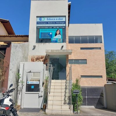 Loja com 81m², 2 garagens, no bairro Saco Dos Limões em Florianópolis