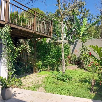 Loja com 81m², 2 garagens, no bairro Saco Dos Limões em Florianópolis