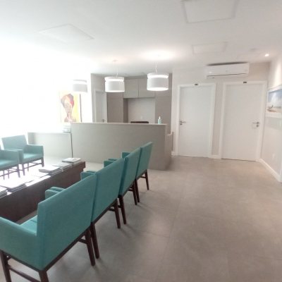 Sala com 52m², 1 garagem, no bairro Agronômica em Florianópolis