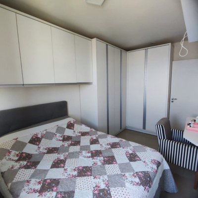 Apartamentos com 61m², 2 quartos, 1 garagem, no bairro Barreiros em São José