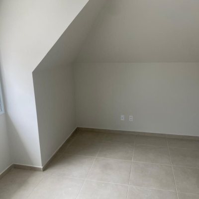 Cobertura com 95m², 2 quartos, 1 suíte, 2 garagens, no bairro Itacorubi em Florianópolis