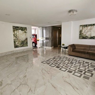 Apartamentos com 146m², 4 quartos (sendo 1 suíte), 2 garagens, no bairro Centro em Florianópolis