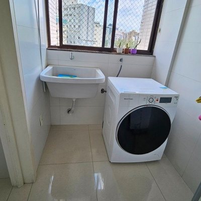 Apartamentos com 146m², 4 quartos (sendo 1 suíte), 2 garagens, no bairro Centro em Florianópolis
