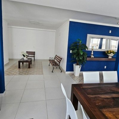 Apartamentos com 146m², 4 quartos (sendo 1 suíte), 2 garagens, no bairro Centro em Florianópolis