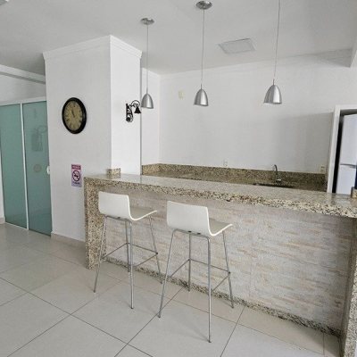 Apartamentos com 146m², 4 quartos (sendo 1 suíte), 2 garagens, no bairro Centro em Florianópolis