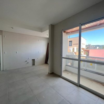 Cobertura com 114m², 2 quartos, 2 suítes, 2 garagens, no bairro Itacorubi em Florianópolis