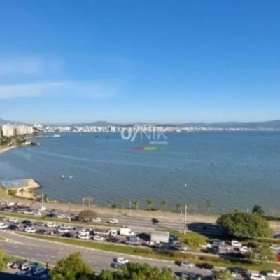 Apartamentos com 381m², 4 quartos (sendo 2 suítes), 3 garagens, no bairro Agronômica em Florianópolis