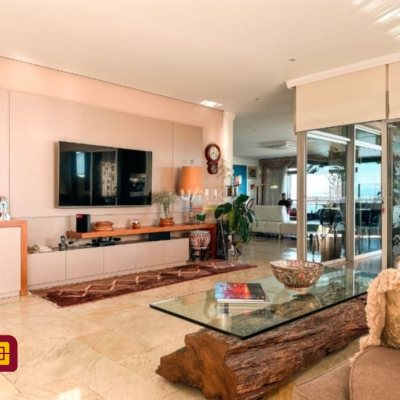 Apartamentos com 381m², 4 quartos (sendo 2 suítes), 3 garagens, no bairro Agronômica em Florianópolis