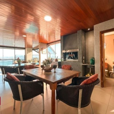 Apartamentos com 381m², 4 quartos (sendo 2 suítes), 3 garagens, no bairro Agronômica em Florianópolis