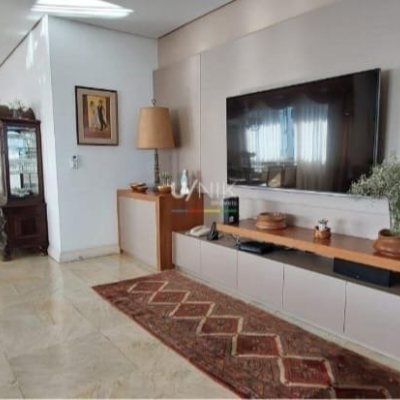 Apartamentos com 381m², 4 quartos (sendo 2 suítes), 3 garagens, no bairro Agronômica em Florianópolis