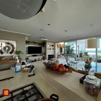 Cobertura com 350m², 6 quartos, 6 suítes, 2 garagens, no bairro Campeche em Florianópolis
