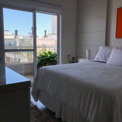 Cobertura com 350m², 6 quartos, 6 suítes, 2 garagens, no bairro Campeche em Florianópolis