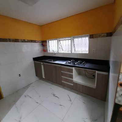 Casa Residencial/Comercial com 325m², 3 garagens, no bairro MORRO DAS PEDRAS em Florianópolis