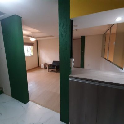 Casa Residencial/Comercial com 325m², 3 garagens, no bairro MORRO DAS PEDRAS em Florianópolis