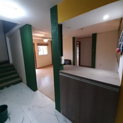 Casa Residencial/Comercial com 325m², 3 garagens, no bairro MORRO DAS PEDRAS em Florianópolis