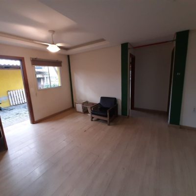 Casa Residencial/Comercial com 325m², 3 garagens, no bairro MORRO DAS PEDRAS em Florianópolis