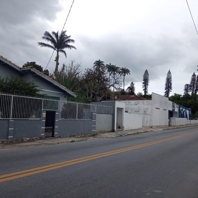 Casa Residencial/Comercial com 94m², no bairro Centro em São José