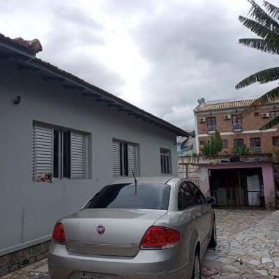 Casa Residencial/Comercial com 94m², no bairro Centro em São José