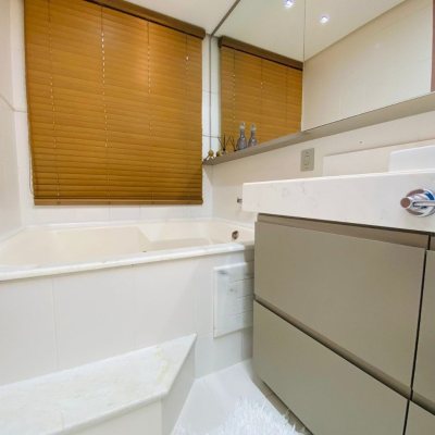 Casa em Condomínio com 175m², 3 quartos, 3 suítes, 3 garagens, no bairro Lagoa Da Conceição em Florianópolis