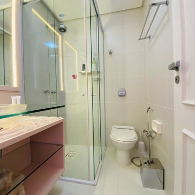 Casa em Condomínio com 175m², 3 quartos, 3 suítes, 3 garagens, no bairro Lagoa Da Conceição em Florianópolis