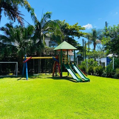 Casa em Condomínio com 175m², 3 quartos, 3 suítes, 3 garagens, no bairro Lagoa Da Conceição em Florianópolis