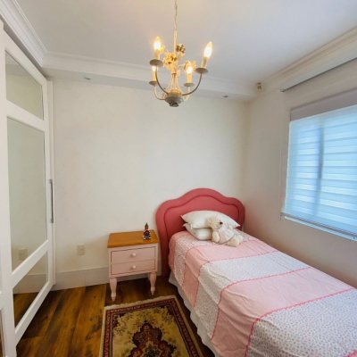 Casa em Condomínio com 175m², 3 quartos, 3 suítes, 3 garagens, no bairro Lagoa Da Conceição em Florianópolis