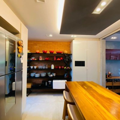 Casa em Condomínio com 175m², 3 quartos, 3 suítes, 3 garagens, no bairro Lagoa Da Conceição em Florianópolis