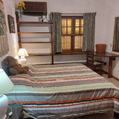 Casa Residencial com 233m², 7 quartos, 1 suíte, 2 garagens, no bairro Ponta Das Canas em Florianópolis