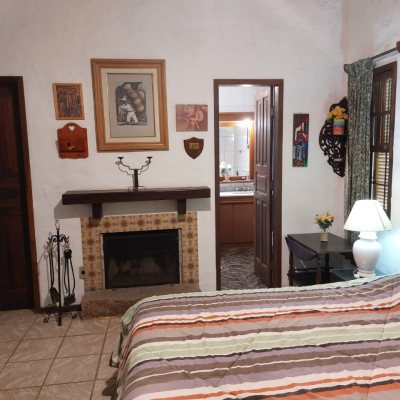 Casa Residencial com 233m², 7 quartos, 1 suíte, 2 garagens, no bairro Ponta Das Canas em Florianópolis