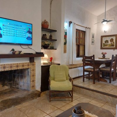 Casa Residencial com 233m², 7 quartos, 1 suíte, 2 garagens, no bairro Ponta Das Canas em Florianópolis