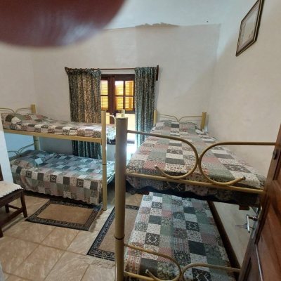 Casa Residencial com 233m², 7 quartos, 1 suíte, 2 garagens, no bairro Ponta Das Canas em Florianópolis