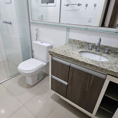 Apartamentos com 75m², 2 quartos, 1 suíte, 1 garagem, no bairro João Paulo em Florianópolis