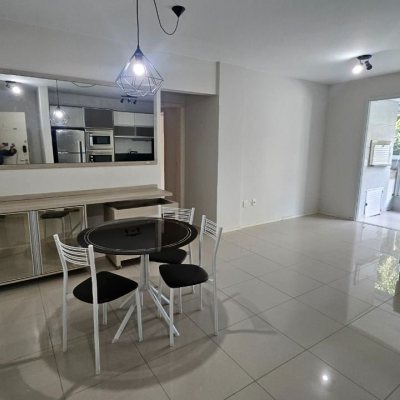 Apartamentos com 75m², 2 quartos, 1 suíte, 1 garagem, no bairro João Paulo em Florianópolis