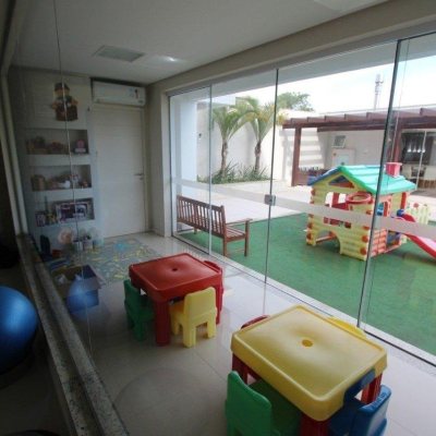 Apartamentos com 75m², 2 quartos, 1 suíte, 1 garagem, no bairro João Paulo em Florianópolis