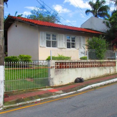 Casa Residencial com 100m², 3 quartos, 1 suíte, no bairro Jardim Cidade De Florianópolis em São José
