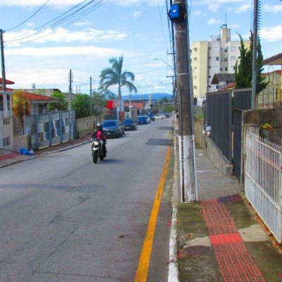 Casa Residencial com 100m², 3 quartos, 1 suíte, no bairro Jardim Cidade De Florianópolis em São José